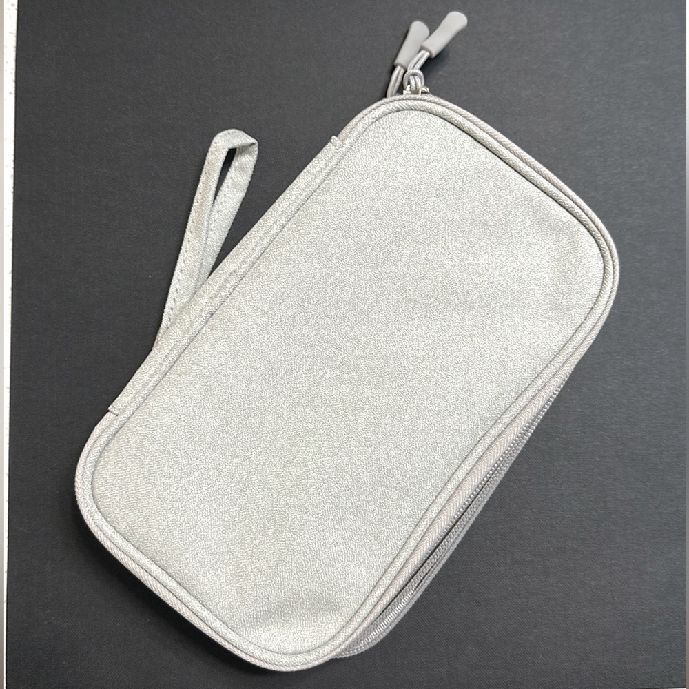 ⭐️3 for $10 bundle⭐️  Grey travel cosmetics or electronics organizer